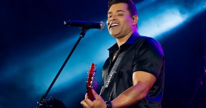 Kiko, da Chicabana, sofre acidente de carro em Feira de Santana