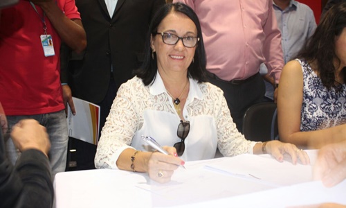 Ubaitaba: Gracinha Viana confirma pré-candidatura à prefeita do município