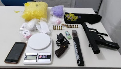 Ubatã: Homem é preso com drogas e submetralhadora pela PM no bairro Popular