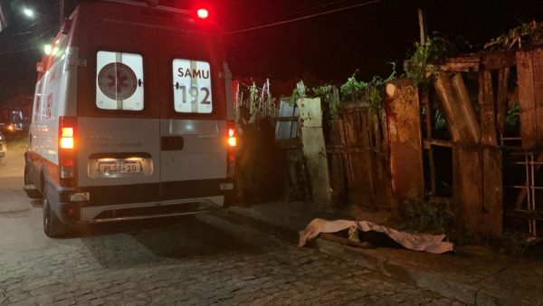 Ubatã: Corpo é encontrado em calçada da rua Reginaldo Machado