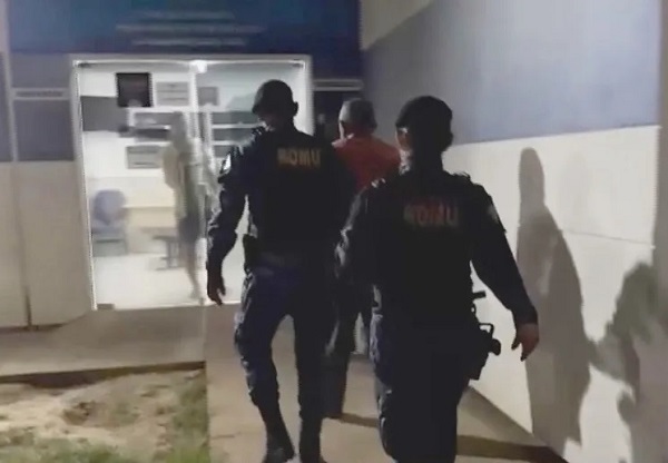 Suspeito de usar doces para sequestrar e estuprar criança é preso no oeste da Bahia