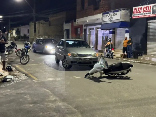 Ubatã: Honda Biz e veículo de passeio se envolvem em acidente na Lauro de Freitas