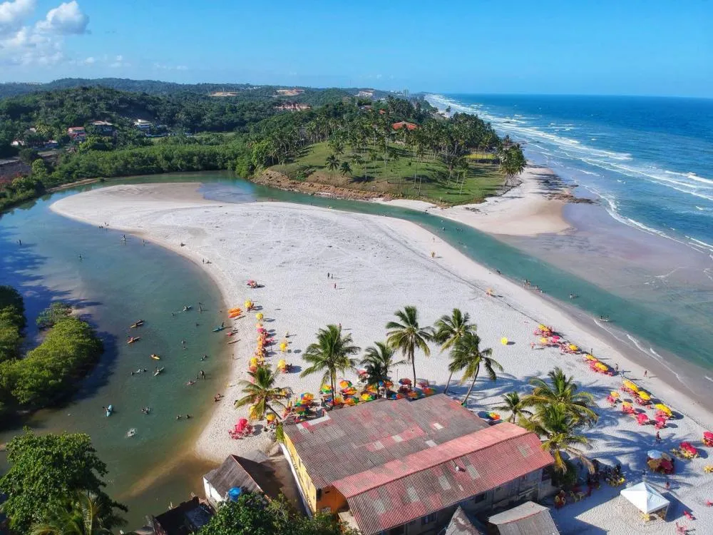 Prefeitura de Ilhéus proíbe exigência de consumação mínima nas praias