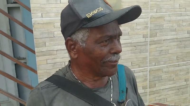 Pimenta e João Pitú de Ubatã tocam sanfona