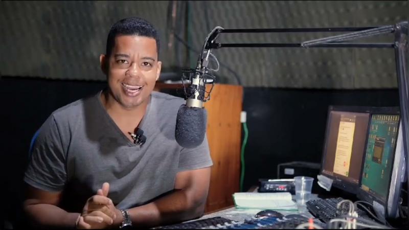 RADIALISTA JOSUÉ RIBEIRO NA ROCHA FM 87.9