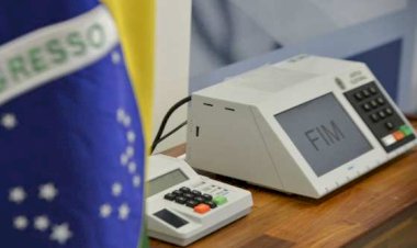 Onze governadores renunciam para disputar eleições de outubro