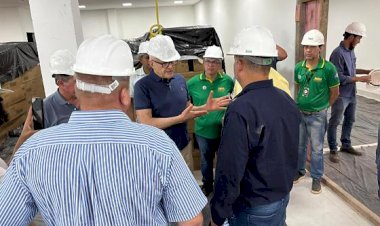 Governador vistoria obras do Hospital Regional de Confresa