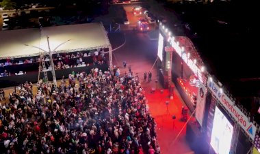 Israel e Rodolffo levam multidão à segunda noite da Exponovo 2026 em Novo São Joaquim