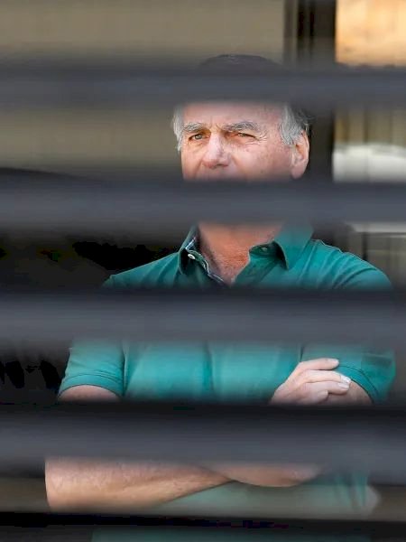 Jair Bolsonaro é preso preventivamente a pedido da PF em Brasília