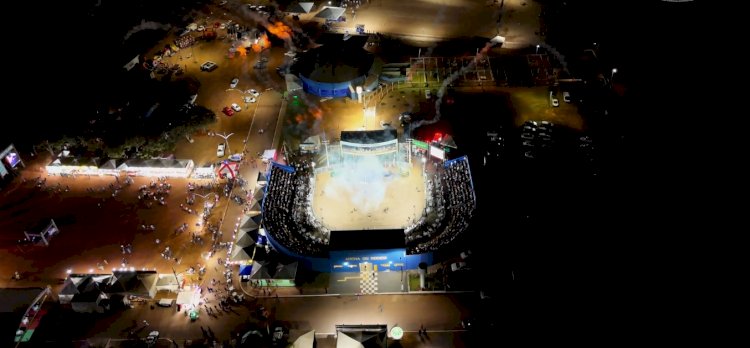 Exponovo 2026 encerra com arena lotada e consagra Gabriel Silva campeão do rodeio em touros