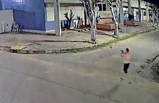 PM de folga salva mulher que estava sendo estuprada no meio da rua em MT