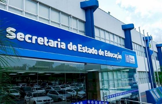 Seduc esclarece que repassou livros antigos para associação recicladora de Água Boa